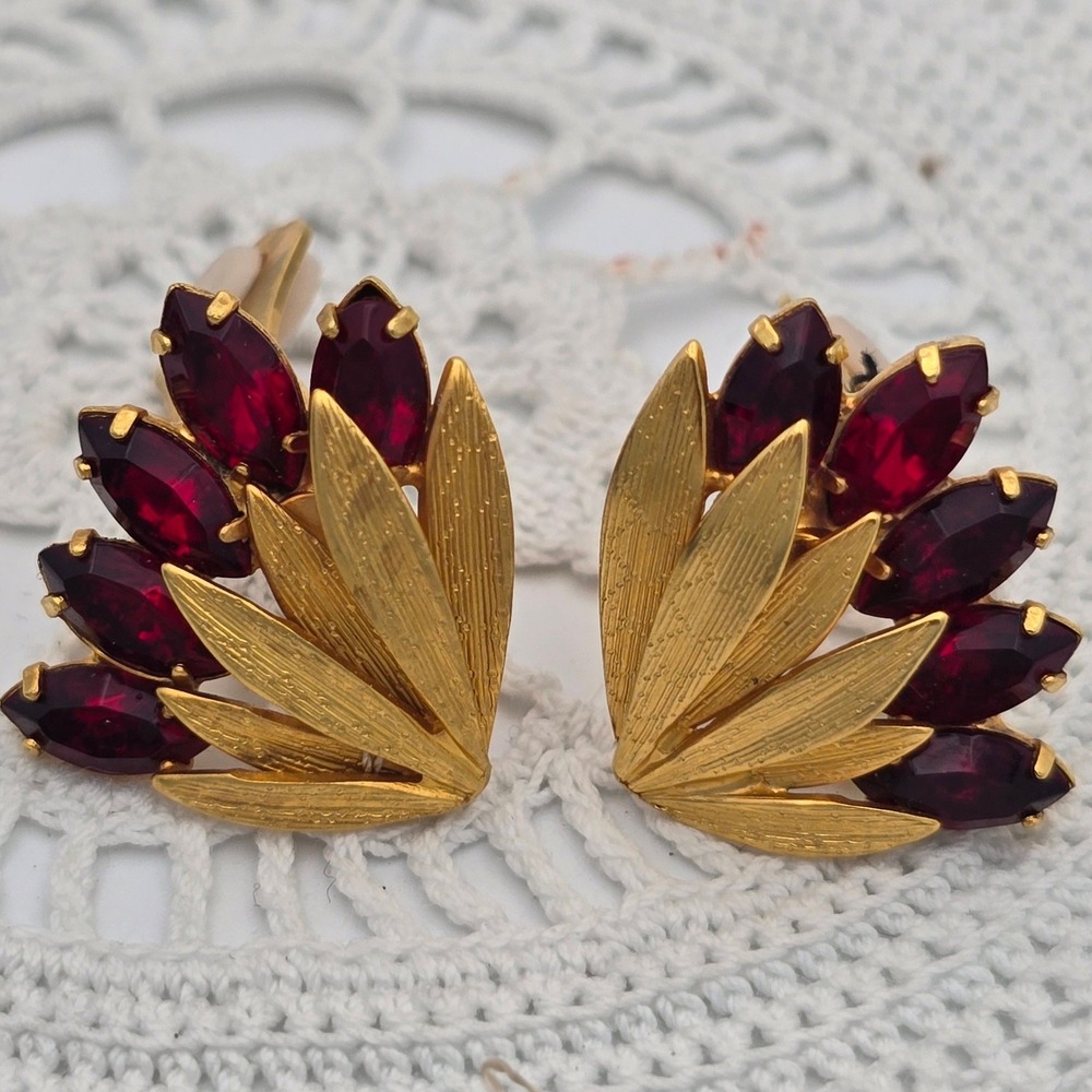 Vintage Rhinestone Earrings Gold Tone Estate Red Fan Leaf Clip On Statement